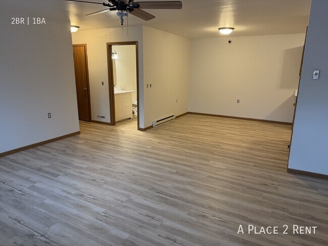 Foto del edificio - 1733 Hemlock Dr