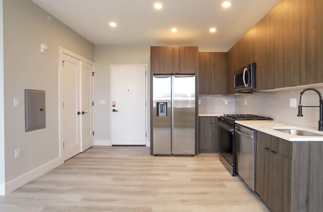 Building Photo - 3516 John F. Kennedy Blvd