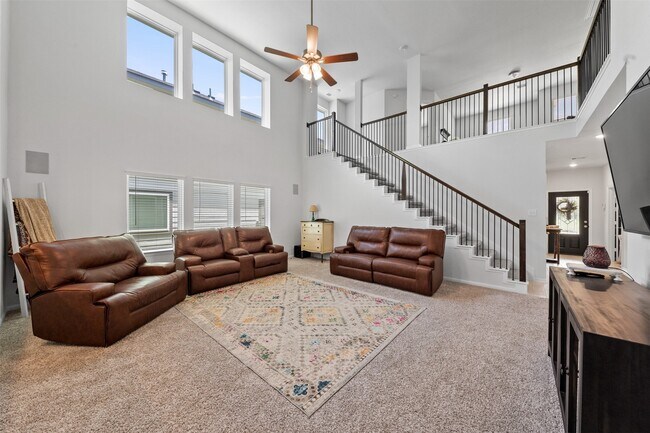 Foto del edificio - 5872 Strawflower Ln
