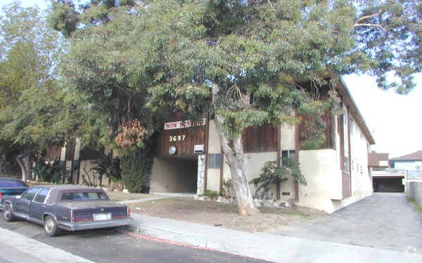 Primary Photo - 3697 S La Cienega Blvd