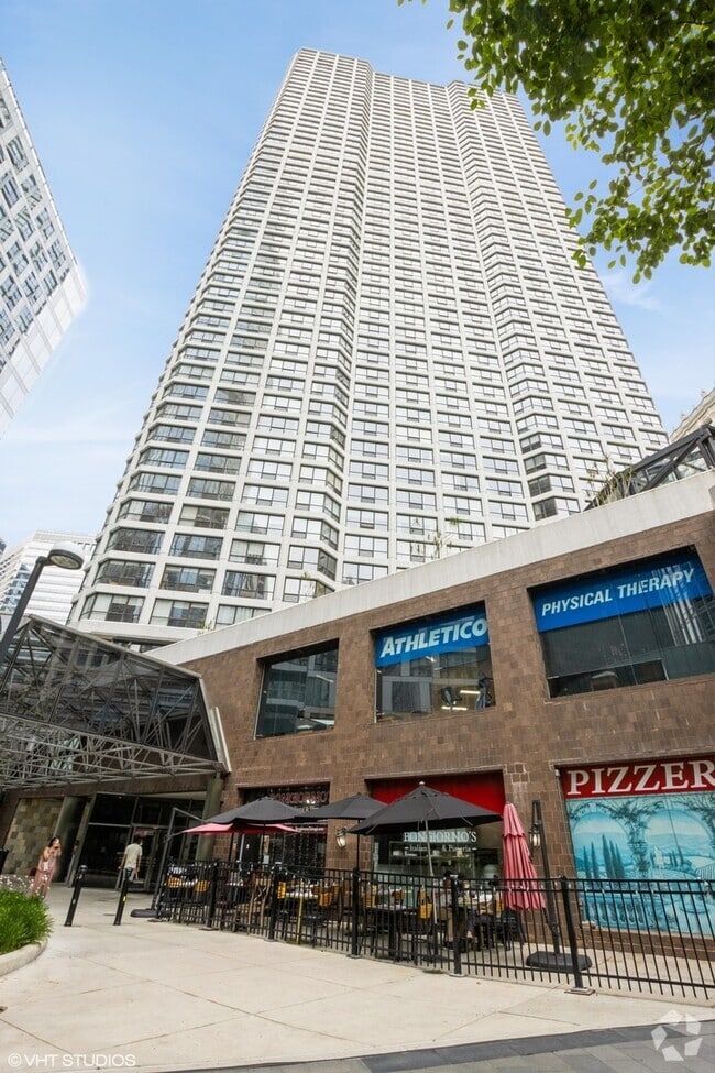 Building Photo - 405 N Wabash Ave