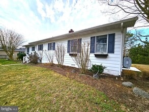 Building Photo - 103 Shawnee Cir