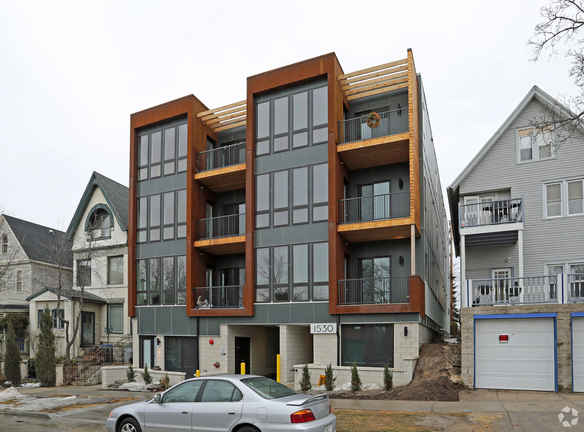 Primary Photo - Jackson Apartments