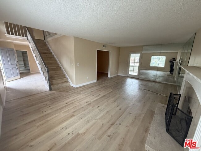 Building Photo - 8031 Melba Ave