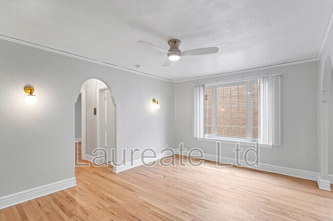 Foto del edificio - 1050 N Pearl St