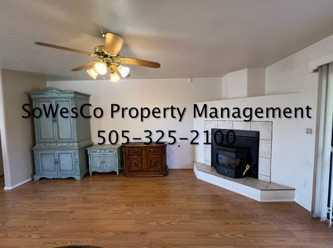 Building Photo - 3300 Majesta Pl
