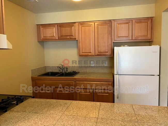 Foto del edificio - 5676 Meadow Ln