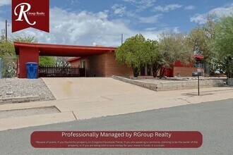 Building Photo - 618 N Medford Dr