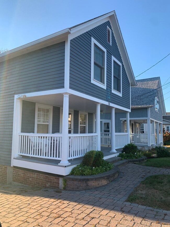 Foto del edificio - 70 New Shore Rd