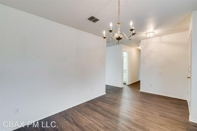 Building Photo - 3 br, 3 bath House - 2946 Midbury Dr