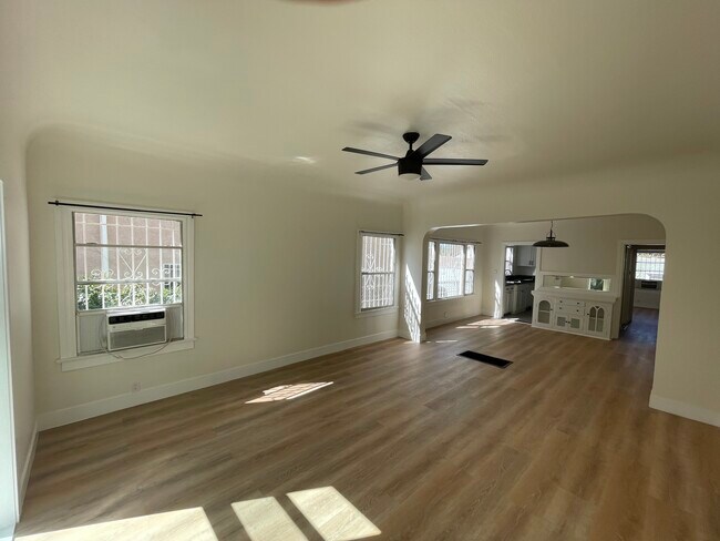 Living Room - 2047 S Harcourt Ave