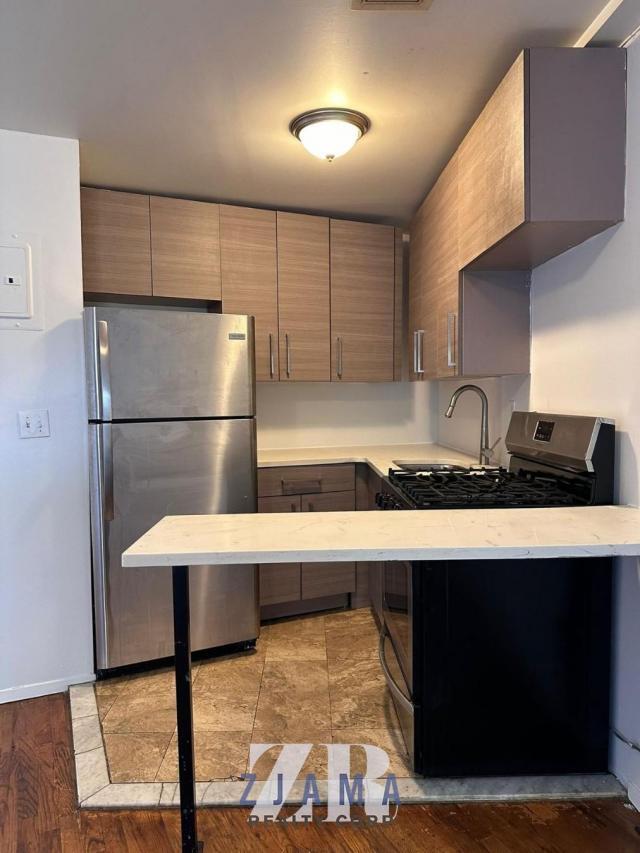 Building Photo - 2 bedroom in Brooklyn NY 11238