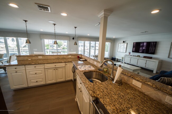 Building Photo - 209 Haddonfield Ave