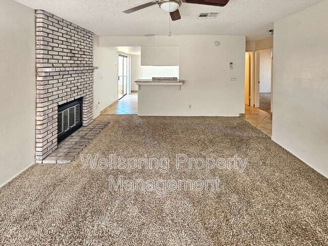 Building Photo - 940 W Graaf Ave