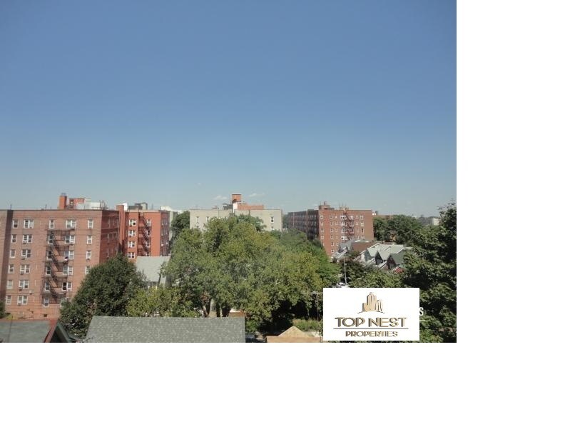 Foto principal - 930 E 7th St