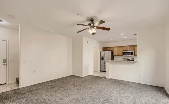 Building Photo - 3 bed 2.5 Bath Townhouse in Cave Creek