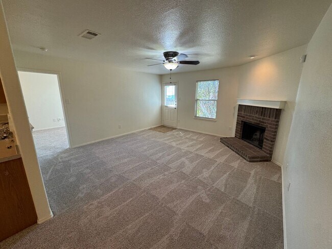 Building Photo - 5729 Mirror Ridge Dr