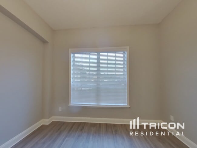 Foto del edificio - 10768 Stanton Hills Dr E