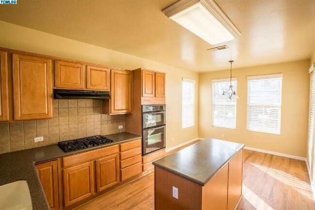 Foto del edificio - Coming Soon!