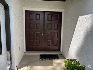 Building Photo - 7822 Holiday Dr