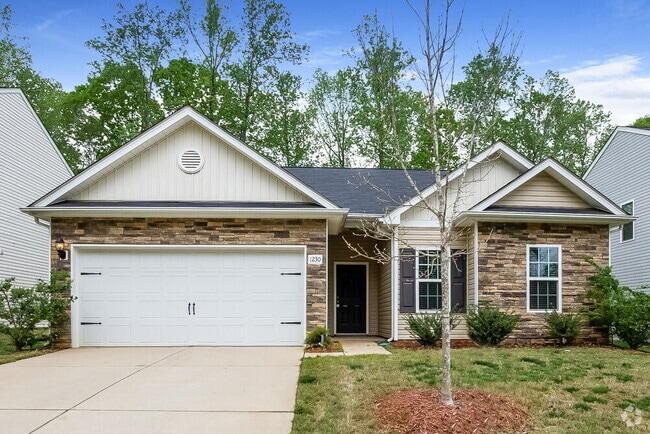 Building Photo - 1230 Doby Springs Dr