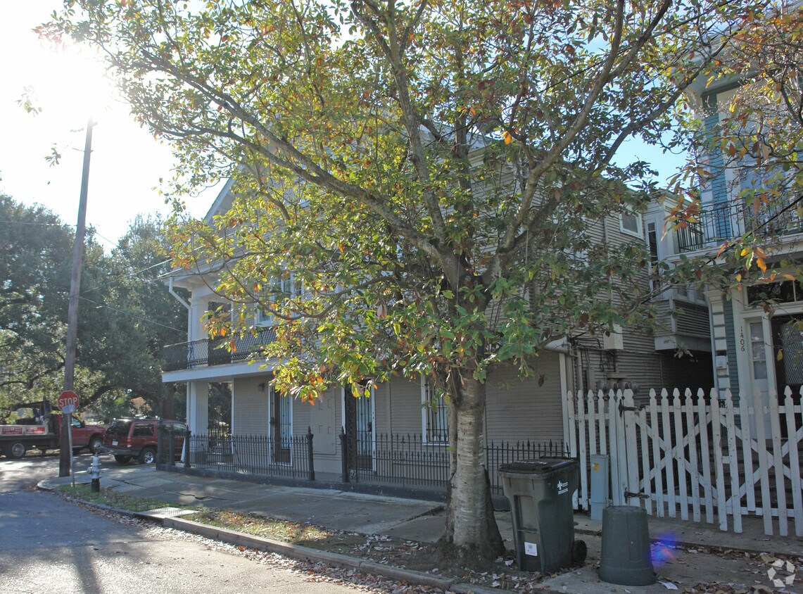 Building Photo - 1501 Terpsichore St
