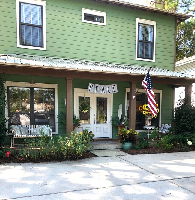 Building Photo - 16 Kingfish St