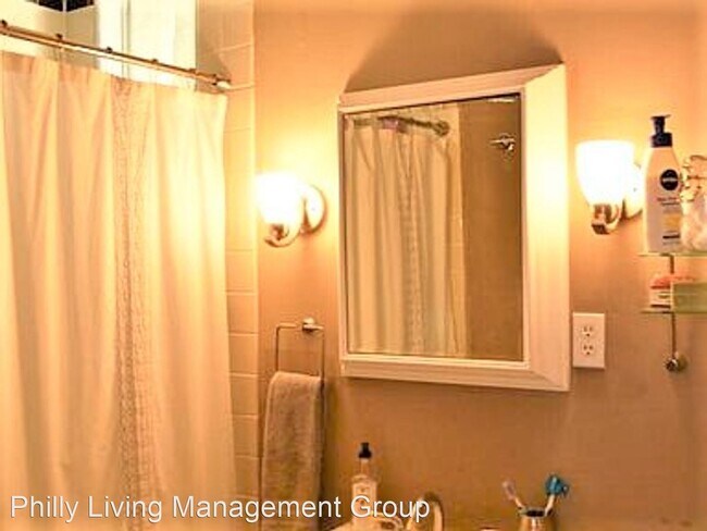 Building Photo - 4 br, 2.5 bath House - 300 Lombard Street