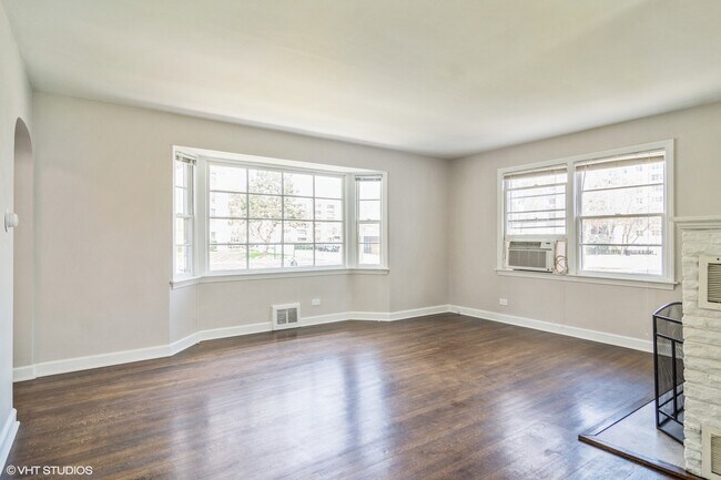 Building Photo - 307 W Campbell St