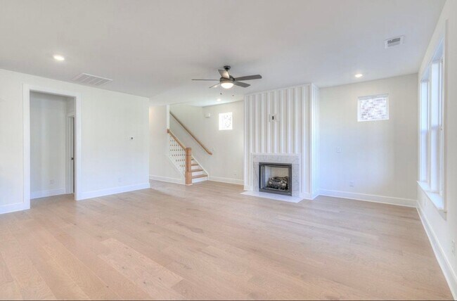 Foto del edificio - 9131 Headwaters Dr