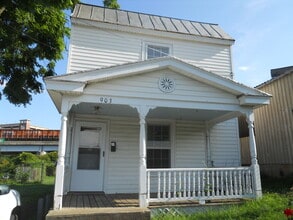 Building Photo - 903 Grove St
