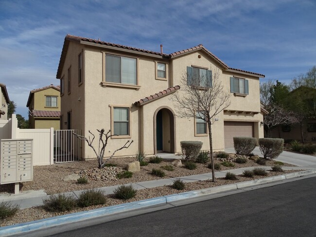 Building Photo - North Las Vegas Gated Community W/ Communi...