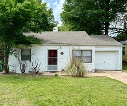 Building Photo - 607 S Fountain St