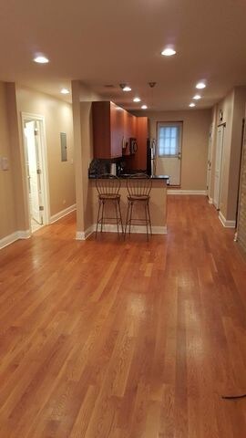 Foto del edificio - 5700 N Maplewood Ave