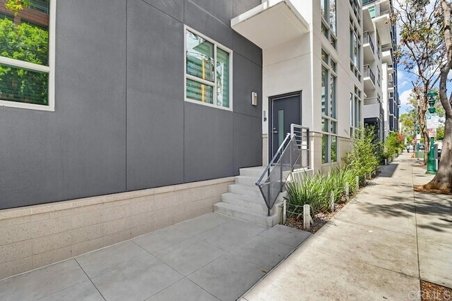 Foto del edificio - 425 W Beech St
