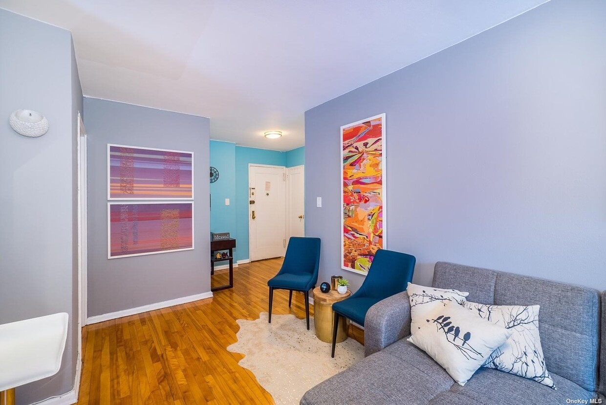 Foto principal - 33-25 81st St