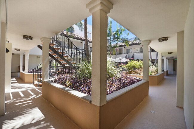 Patio - 1140 Winchester