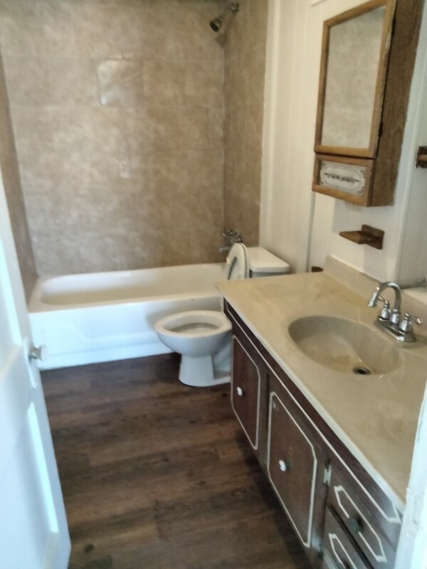 Foto del edificio - 2415 Clay Ave