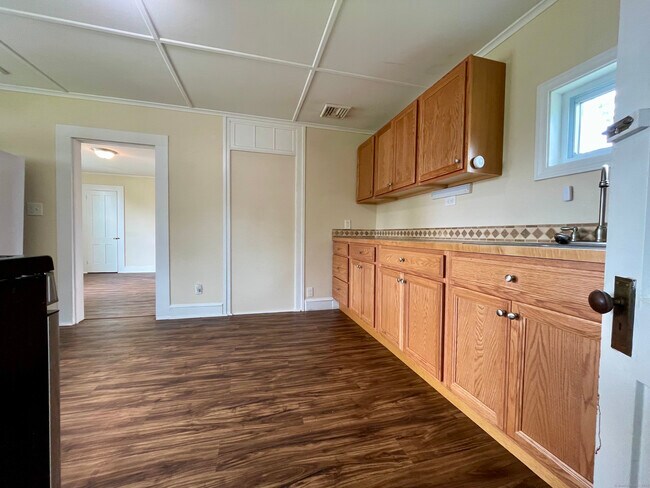 Building Photo - 59 Hotchkiss St