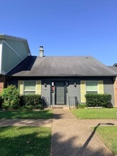 Building Photo - 10014 Artesia Dr