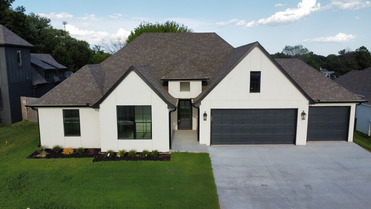 14131 S College Ave, Bixby, OK 74008 House Rental in Bixby, OK