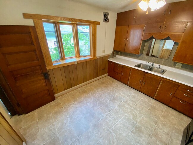 Foto del edificio - 318 8th St S