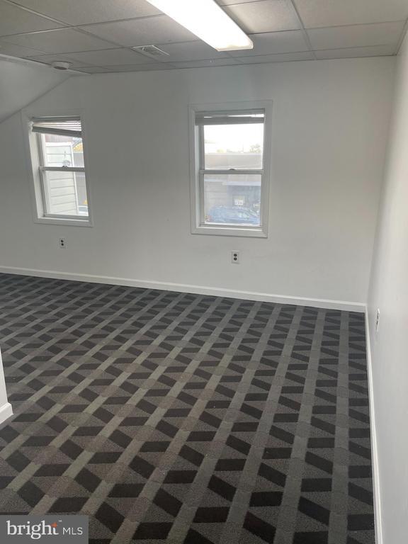 Foto del edificio - 7909 Oxford Ave