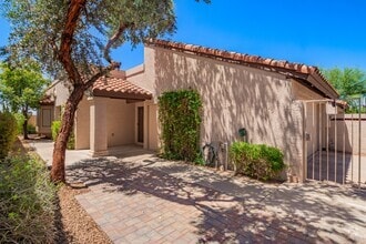 Building Photo - 10965 E Hope Dr