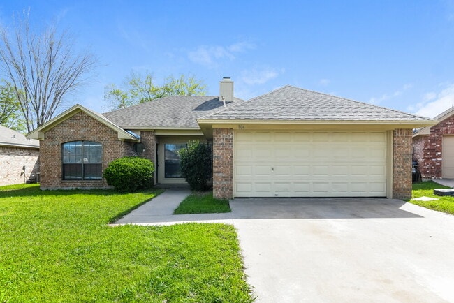 Building Photo - 804 Brittany Dr