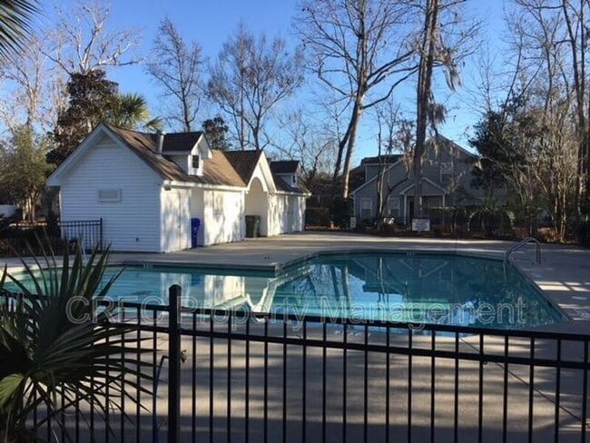 Building Photo - 322 Weeping Willow Way