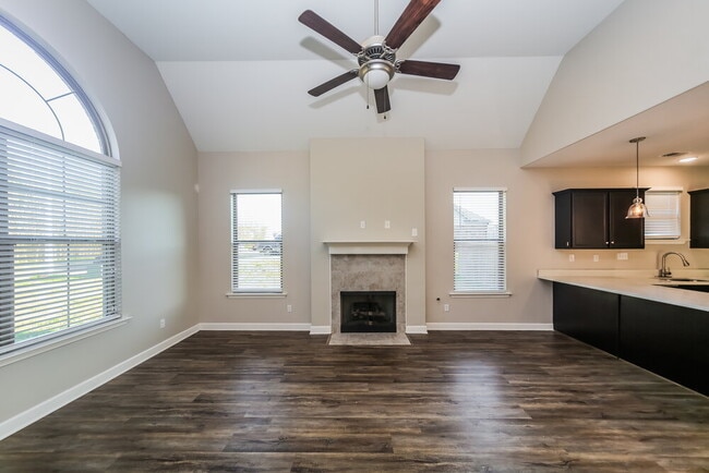 Building Photo - 7681 Carlton Dr