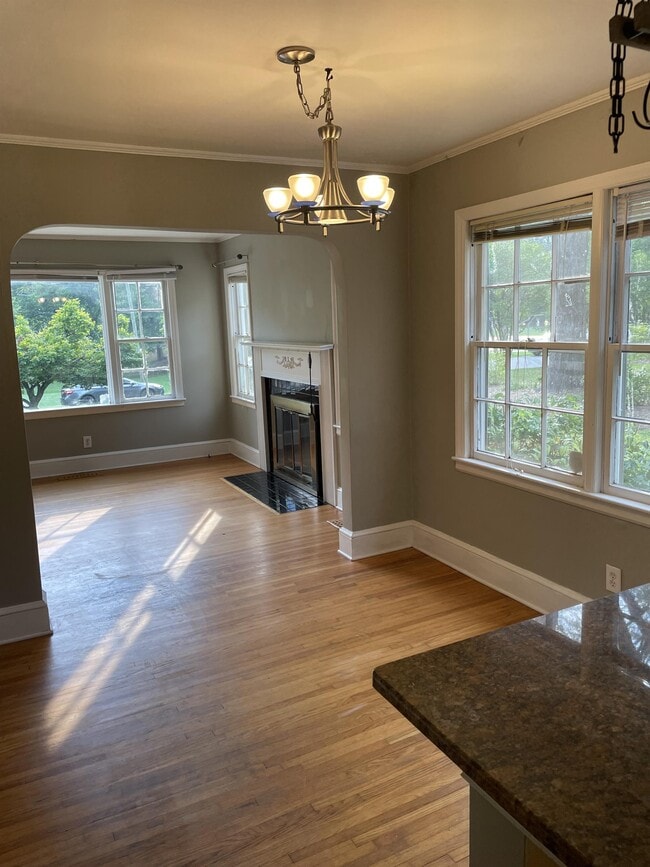 Building Photo - 2039 Wilhelmina Ave