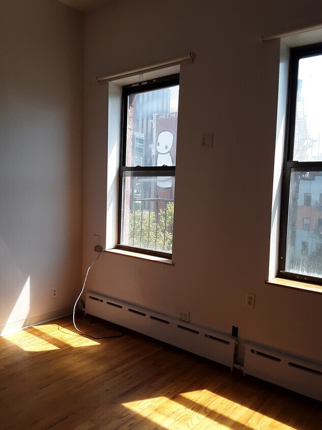 Primary Photo - 97 Allen St