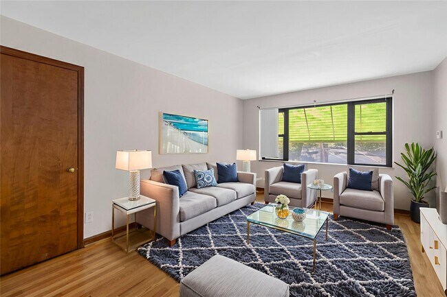 Foto del edificio - 4931 Jamieson Ave